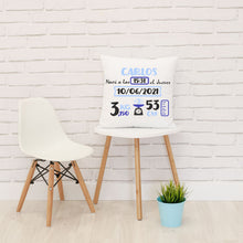Cargar imagen en el visor de la galería, Cojín nacimiento personalizado Celeste y Azul
