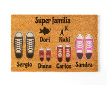 Charger l'image dans la galerie, Paillasson personnalisé en fibre de coco avec chaussons Famille 4 + Animal 2