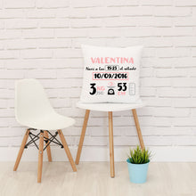 Charger l'image dans la galerie, Coussin de naissance personnalisé rose et gris