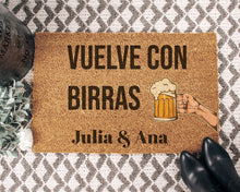 Charger l'image dans la galerie, Paillasson personnalisé en fibre de coco Revenez avec des bières